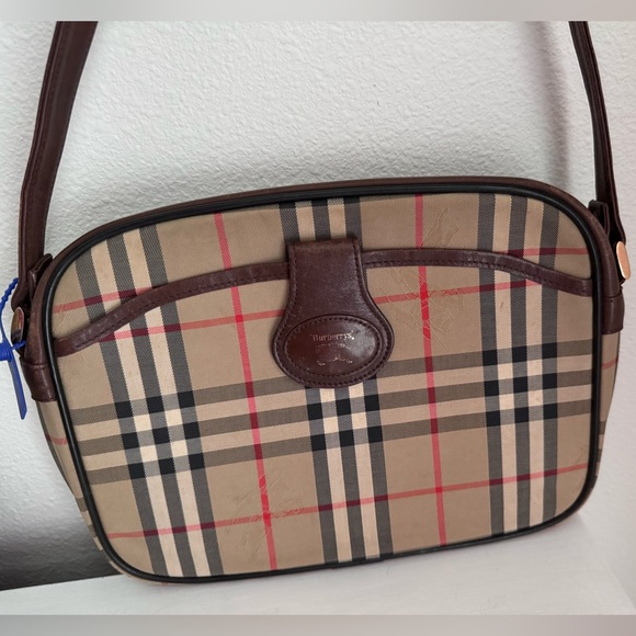 Burberrys Shoulder Bag - Picture 4 of 10